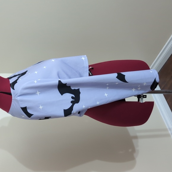 Shein| Light Purple Mauve Long Sleeve Crop Top Halloween Themed with Black Bats - Picture 3 of 10